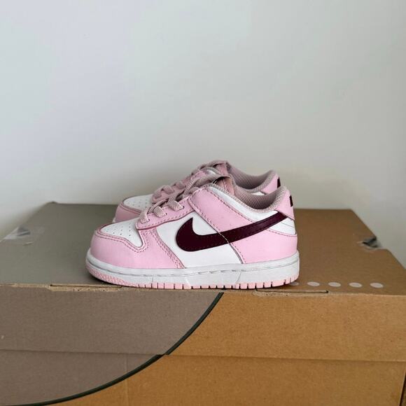 Nike Dunk Low ‘Valentine’s Day’ Toddler Sneakers - SZ 7 C - Picture 5 of 11
